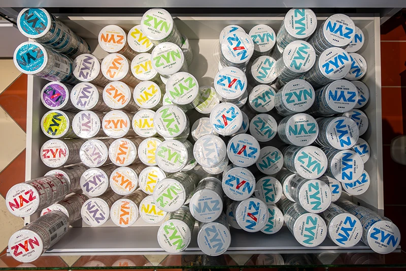 Can You Take ZYN Nicotine Pouches on a Plane - 1