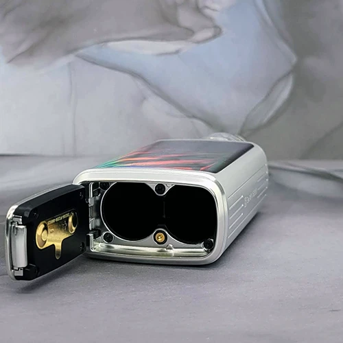 Geekvape Z200 Kit - 9 Battery Door Geekvape Z200 Kit - 9 Battery Door