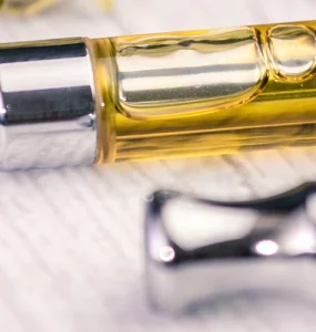 Live Resin vs. Distillate Which Weed Cart Is Better Main Banner